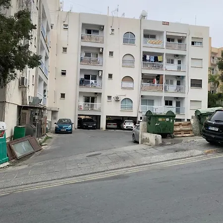 White Arches Modern Beautiful דירה לימסול